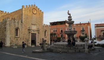 Piazza Duomo with the Cathedral and fountain. 